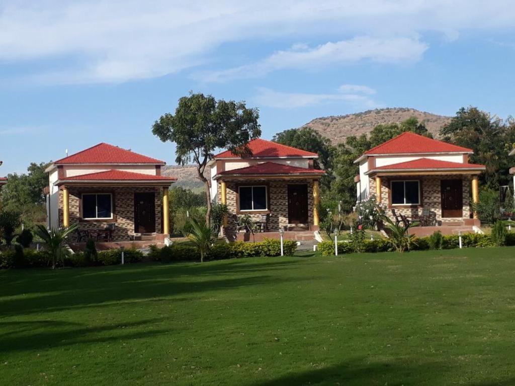 Ellora Heritage Resort Bagian luar foto