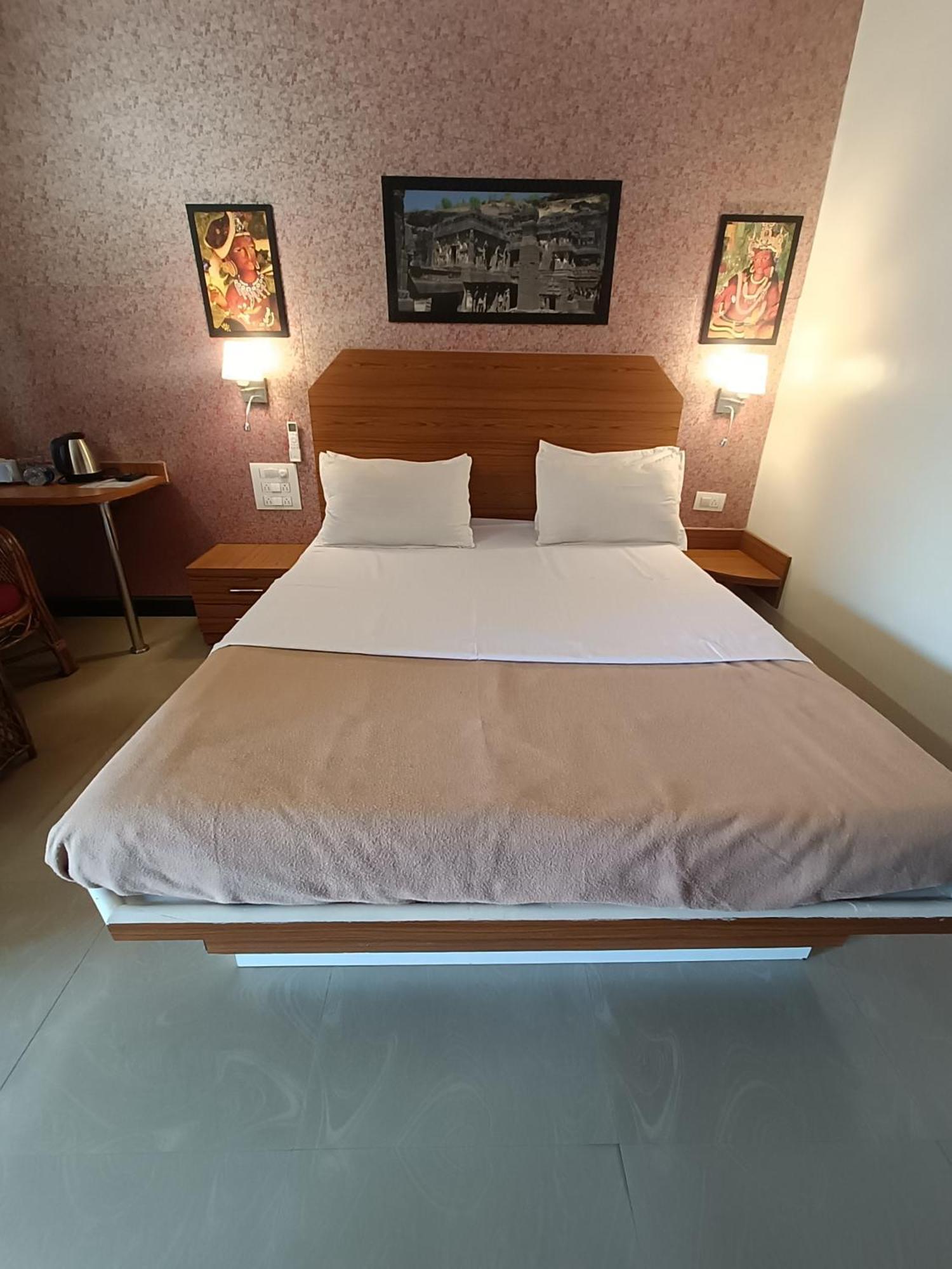 Ellora Heritage Resort Bagian luar foto